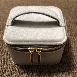 Gray Velvet Jewelry Travel Case NWOT